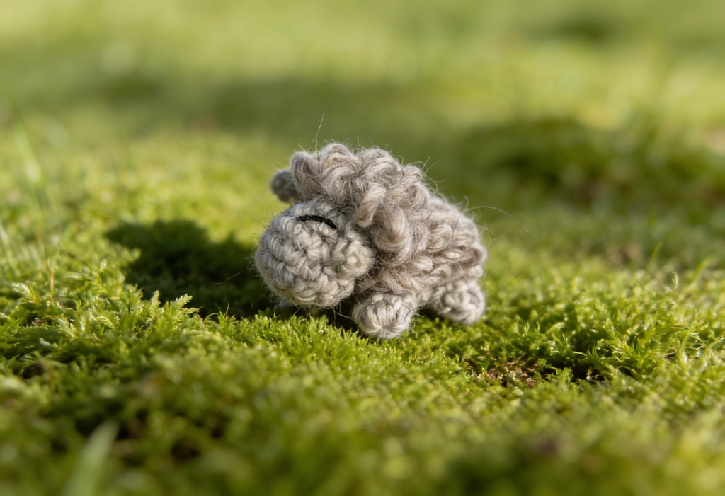 Dimma – Handmade Icelandic Lopi Sheep | Mini Crochet Figurine