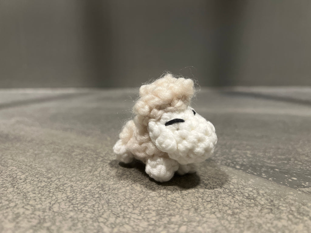 Handmade mini crochet sheep with white fluffy body - Icelandic souvenir figurine 5cm

